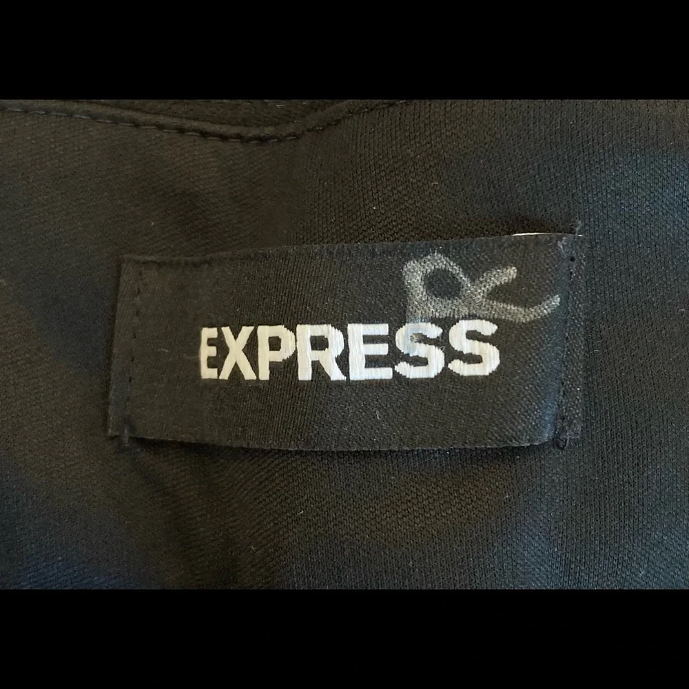 Express Black Linen Shorts NWT - Picture 6 of 14